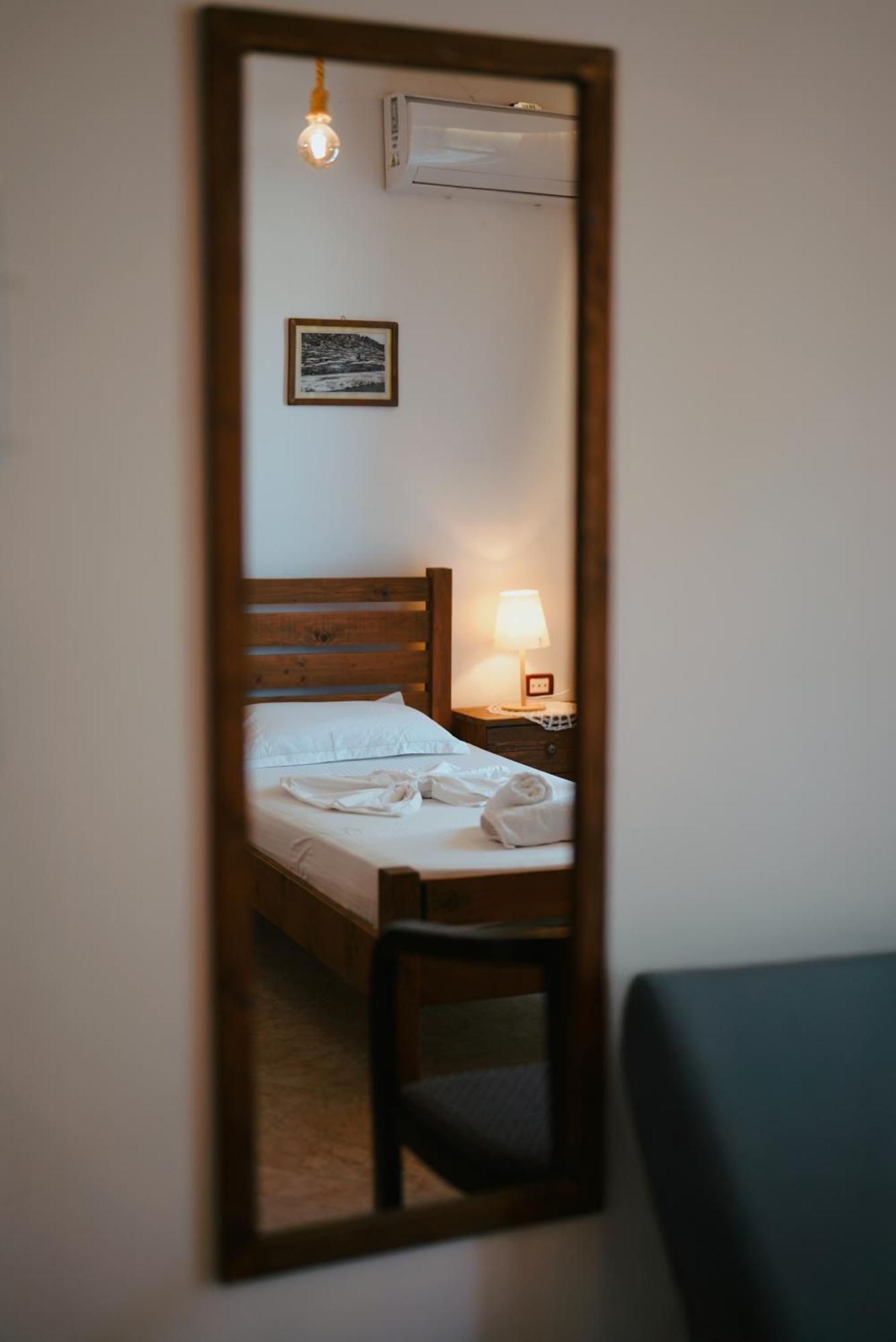Maya Hostel Берат Екстериор снимка