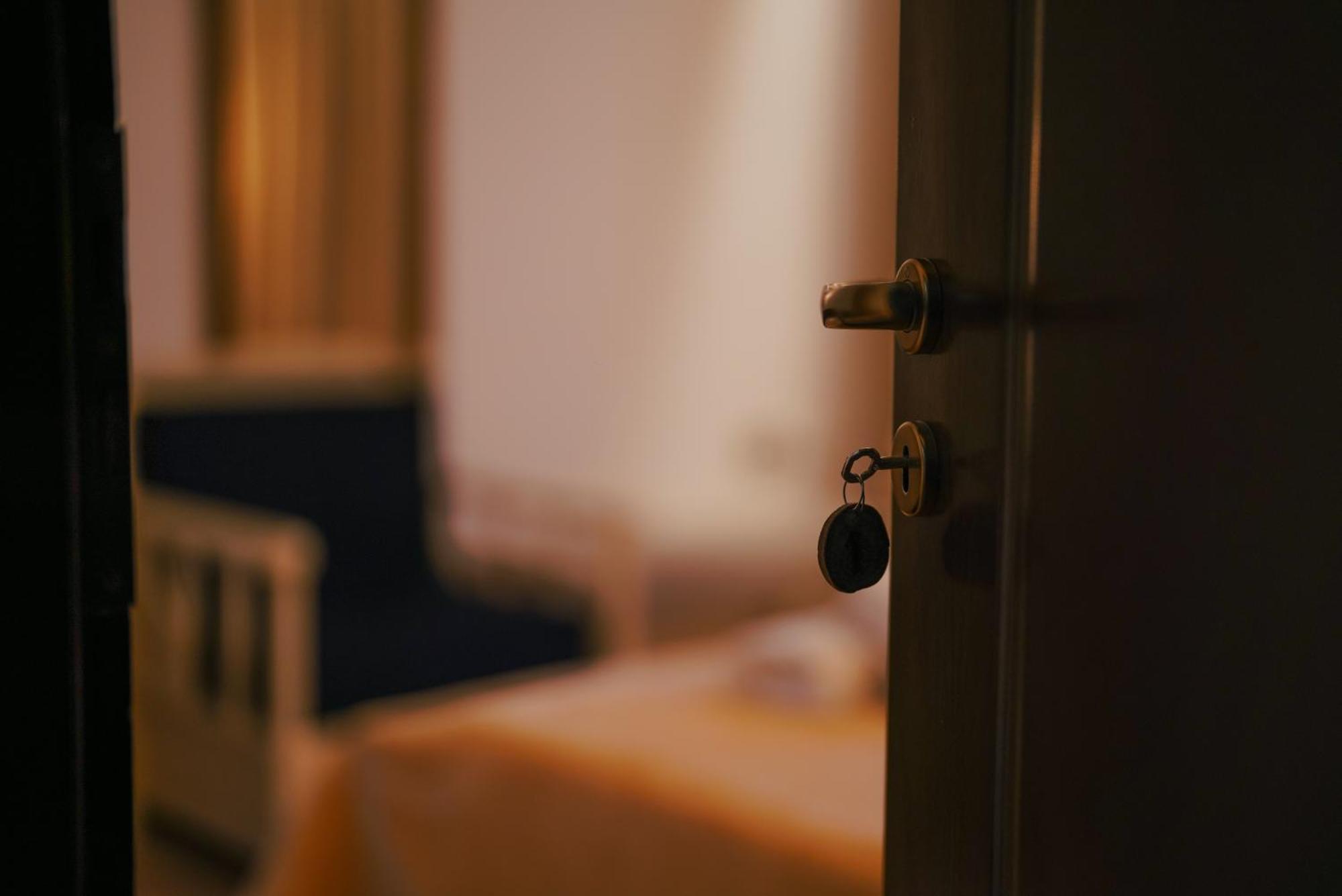 Maya Hostel Берат Екстериор снимка